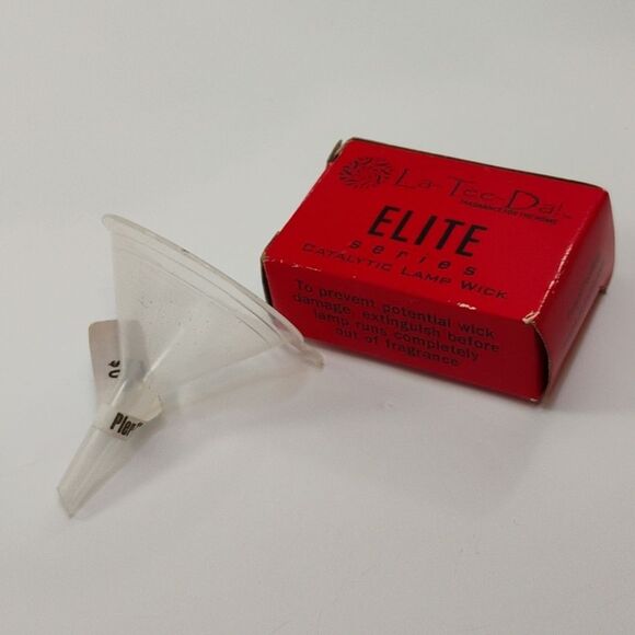 La Tee Da Effusion Fragrance Oil Lamp Glass Red Blue Brown with Wick NWOT - Picture 5 of 15